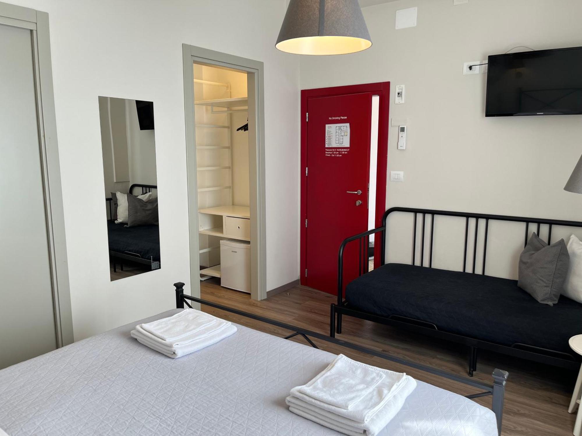 T Hotel Ріміні Екстер'єр фото