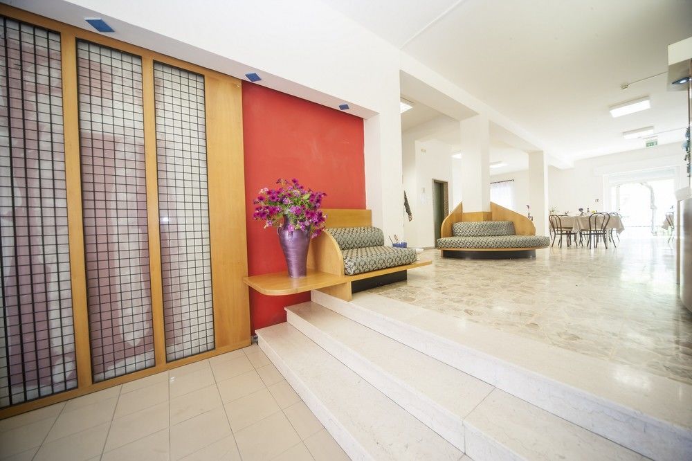 T Hotel Ріміні Екстер'єр фото